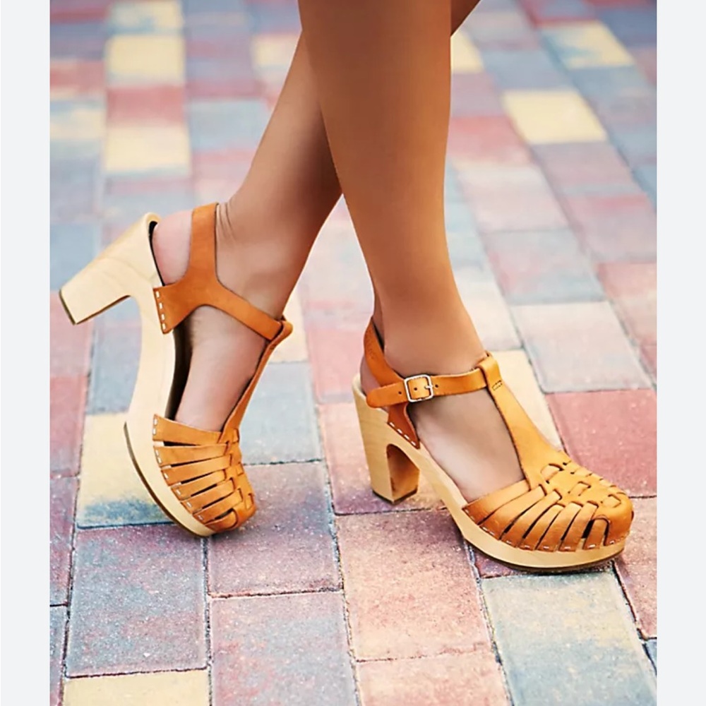 Authentic Swedish Hasbeens. Caramel naturally tanned leather; 39.